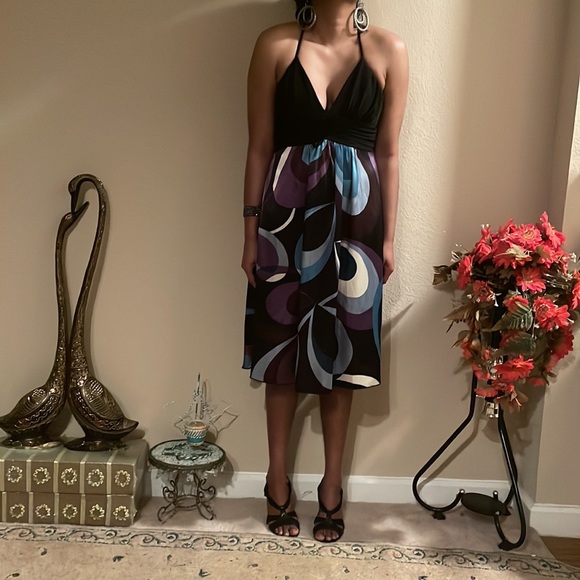 2 dresses - Picture 6 of 17